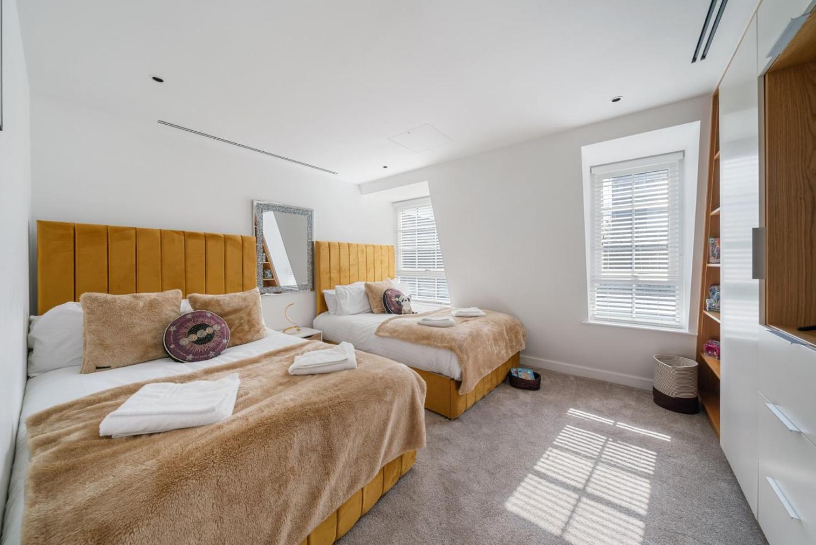 Elegant 3-Bedroom Penthouse In Marble Arch 70 London Exterior foto