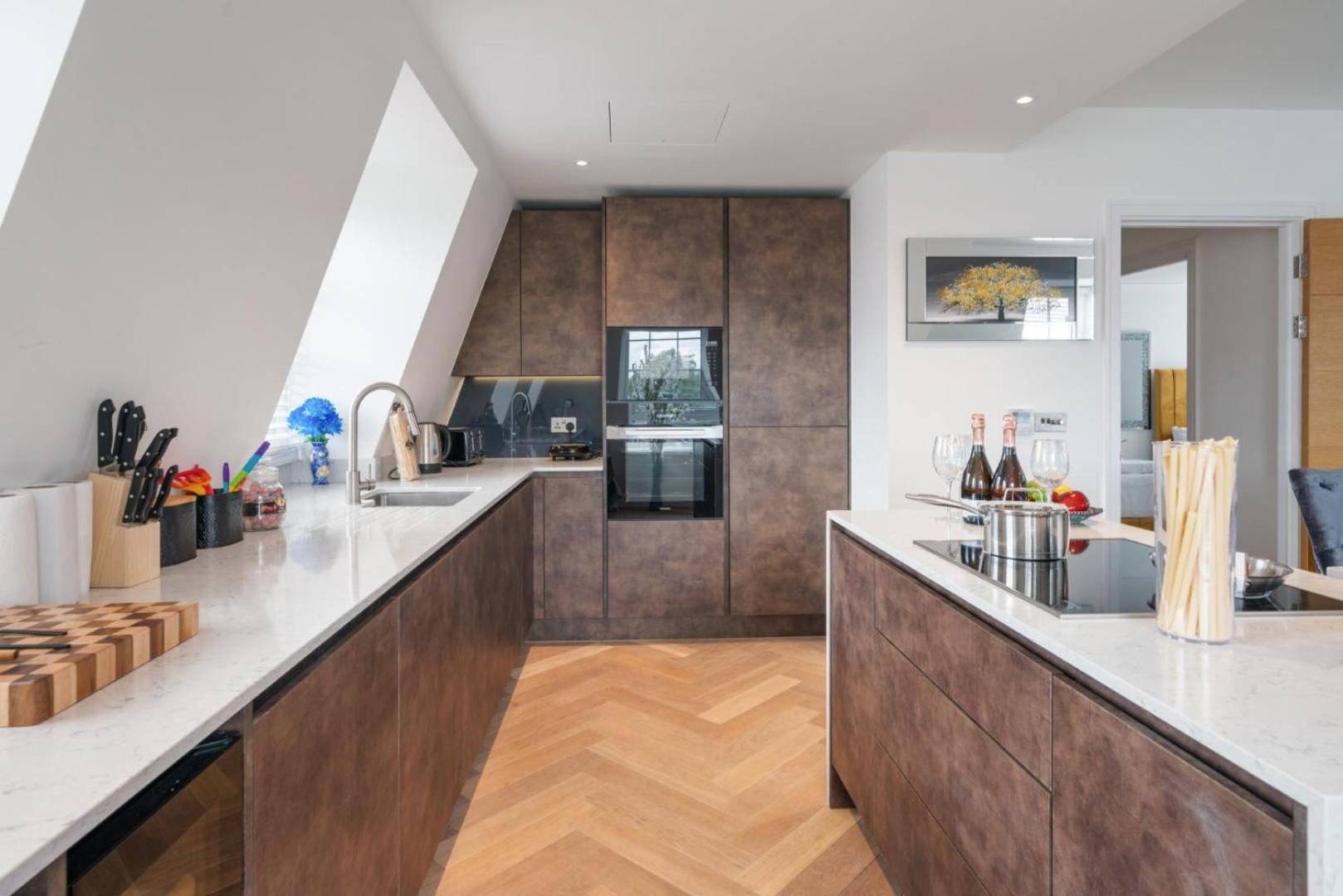 Elegant 3-Bedroom Penthouse In Marble Arch 70 London Exterior foto