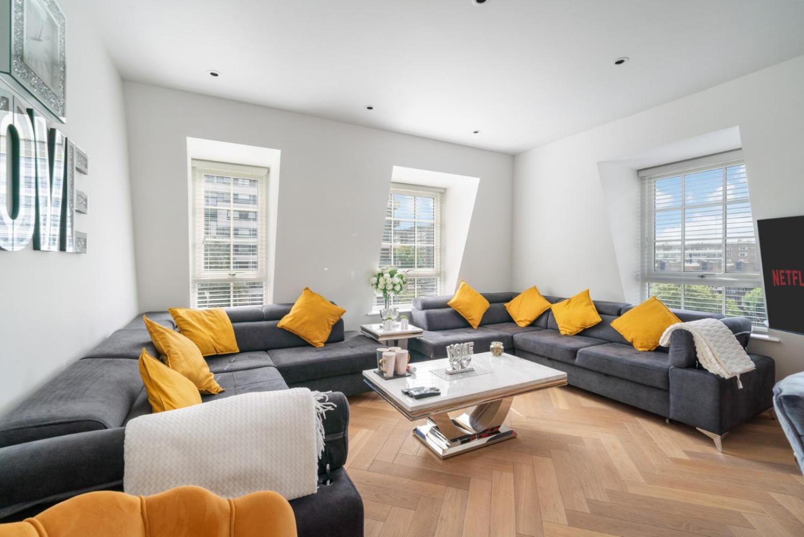 Elegant 3-Bedroom Penthouse In Marble Arch 70 London Exterior foto