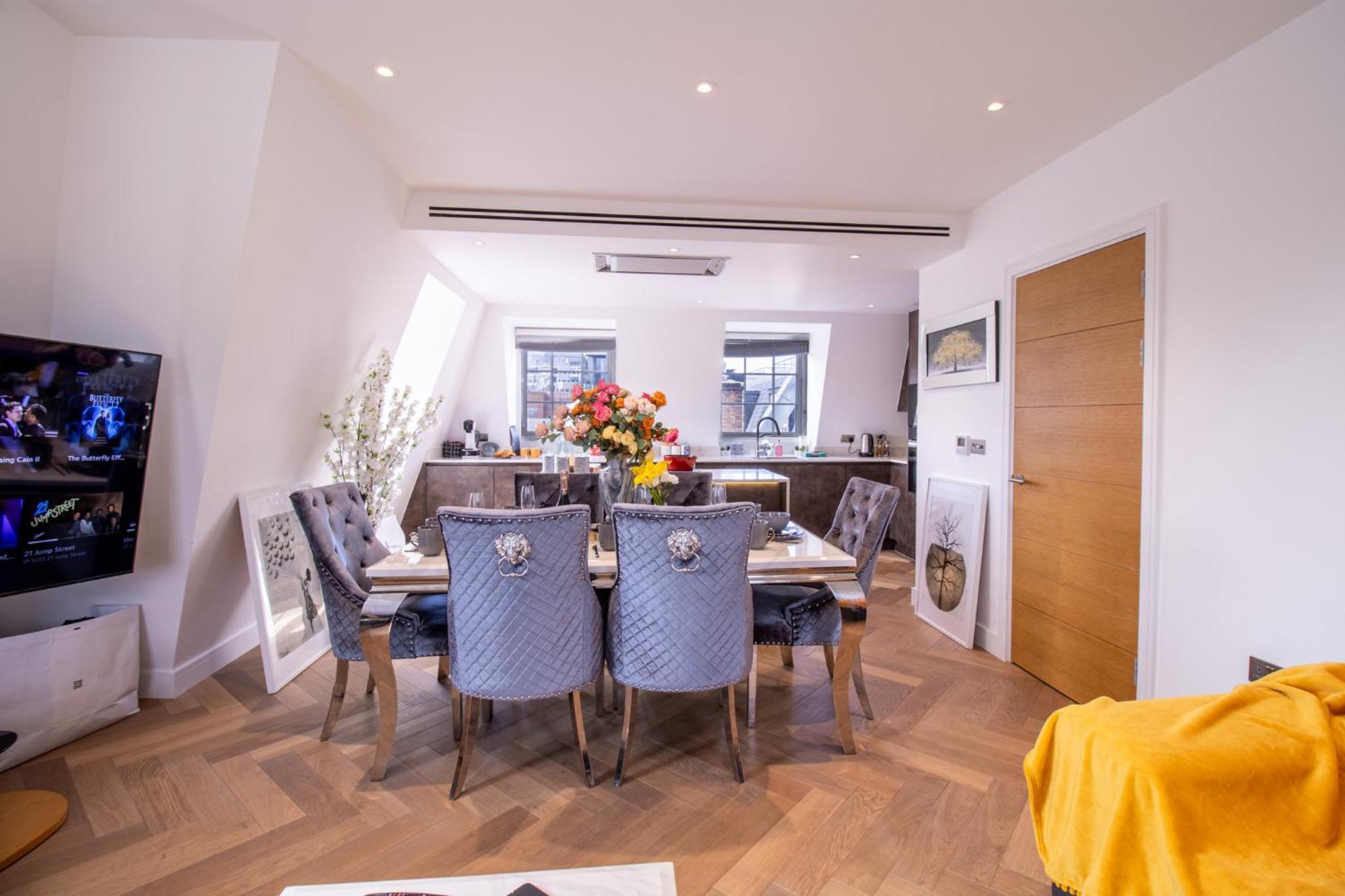 Elegant 3-Bedroom Penthouse In Marble Arch 70 London Exterior foto