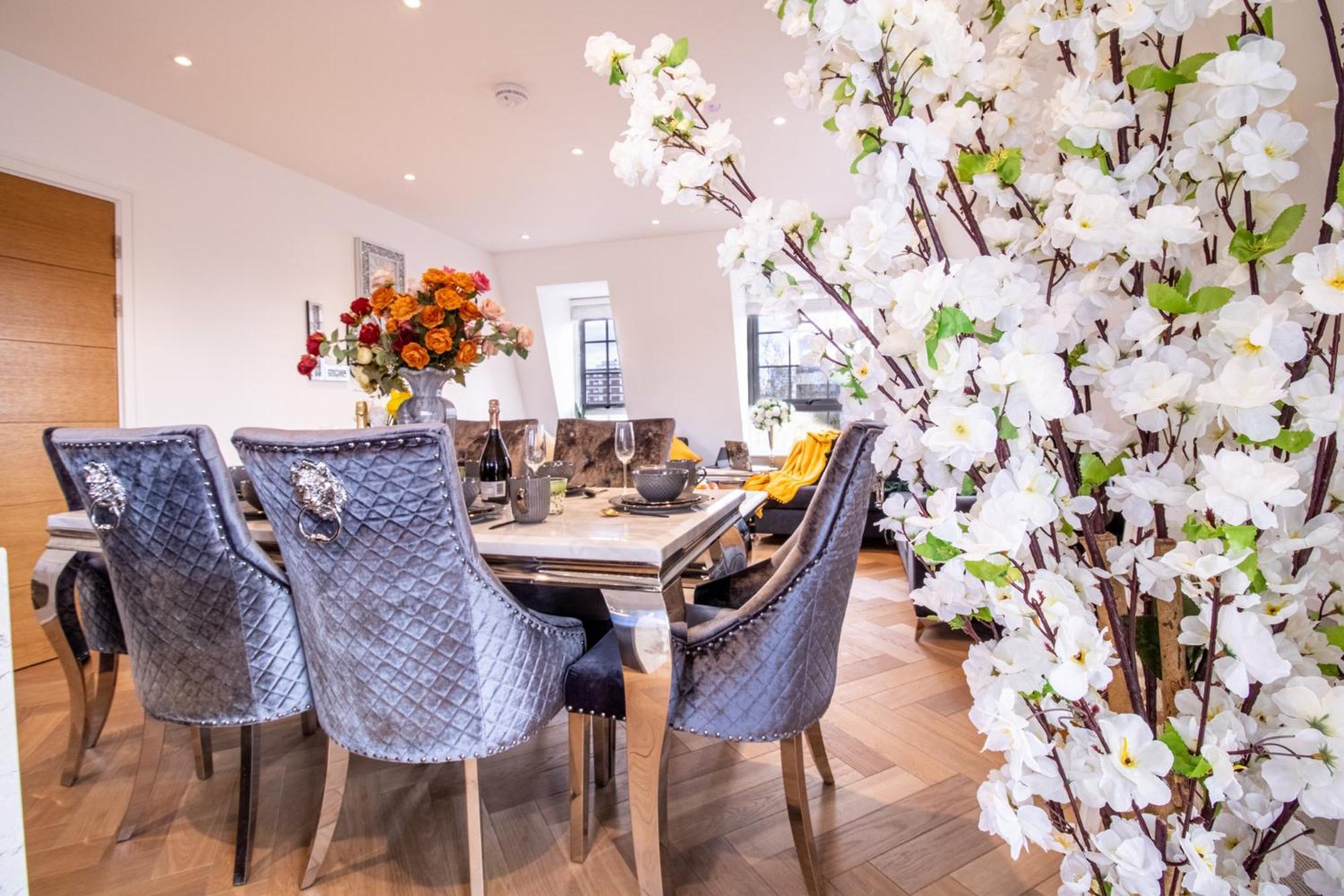 Elegant 3-Bedroom Penthouse In Marble Arch 70 London Exterior foto